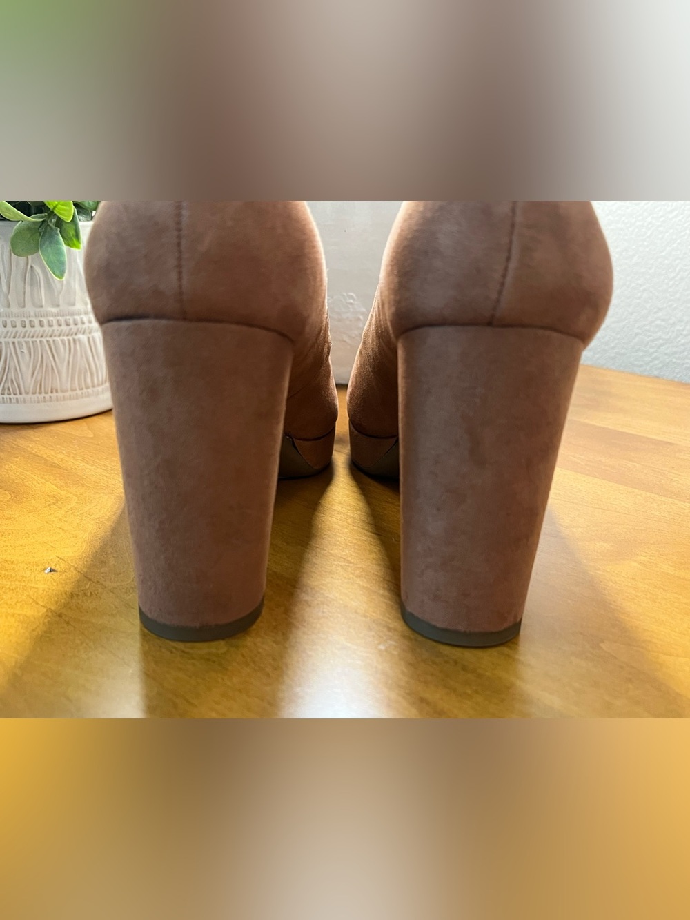 Naturalizer Berlin Platform Pump in Cognac Brown Faux Suede β’ Size 8.5 β’ EUC - Picture 9 of 12